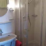 אורחן Gaestehaus Ainser *