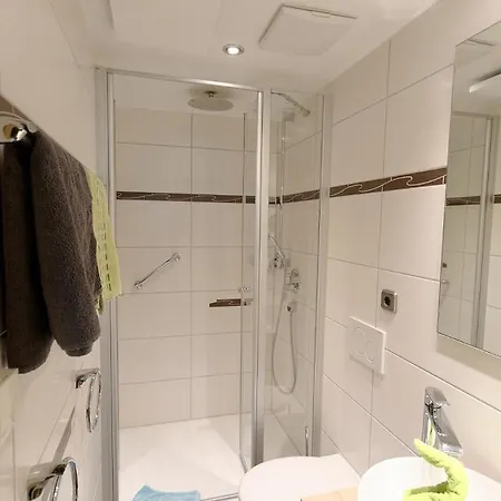 Gaestehaus Ainser Hagnau am Bodensee