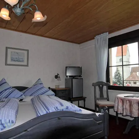Gaestehaus Ainser * Hagnau am Bodensee