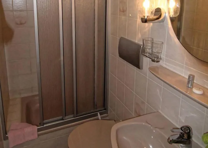 Kro Gaestehaus Ainser